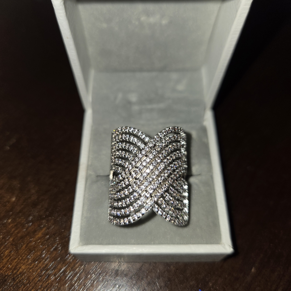 Elegant Silver Women's Ring